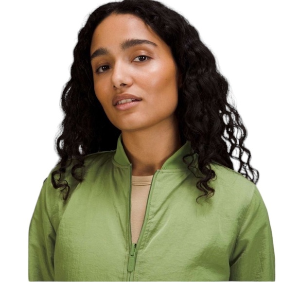 LULULEMON Non Stop Bomber Reversible Jacket in Green Foliage Size 8 and Size 4 - Picture 5 of 16